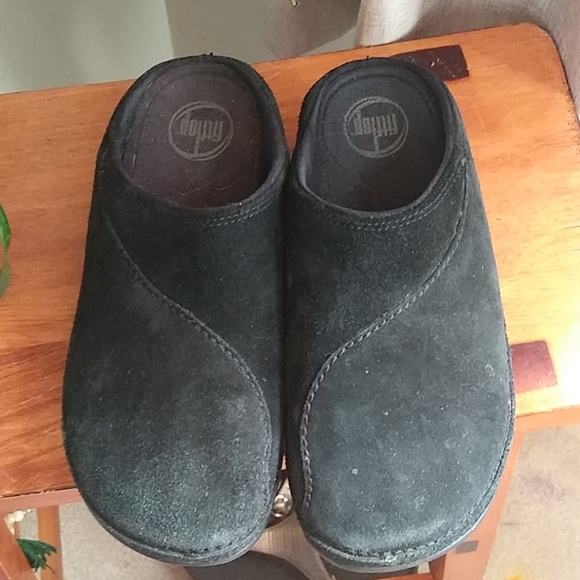 fitflop suede mules
